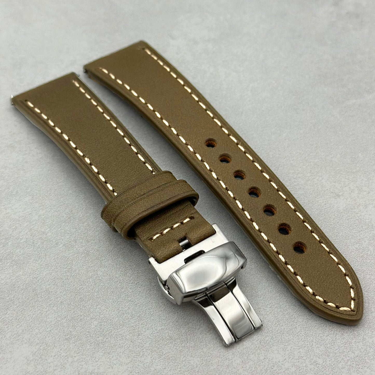 The Venice: Army Green Italian Vegetable Tanned Leather Garmin QuickFit Watch Strap