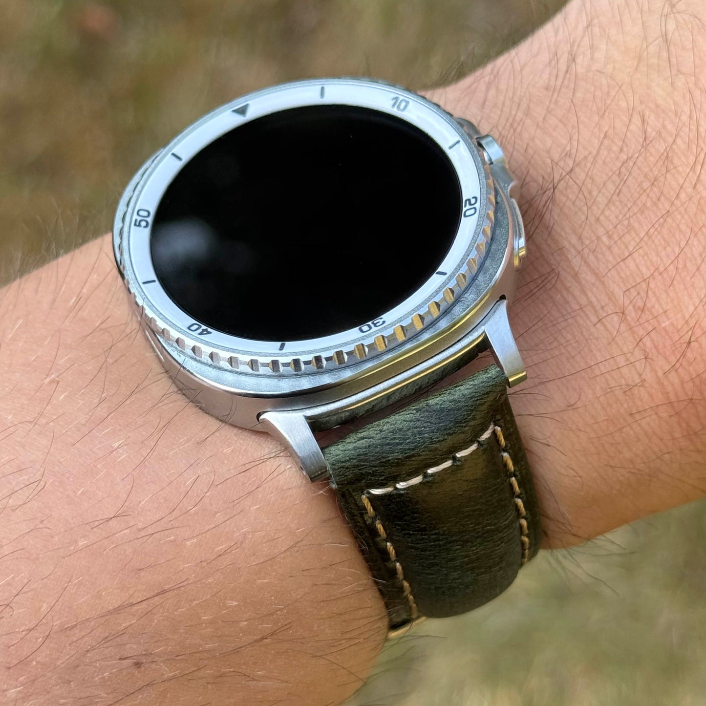 The Berlin: Cracked Green Padded Leather Samsung Galaxy Watch Ultra / Watch 8/9 Strap