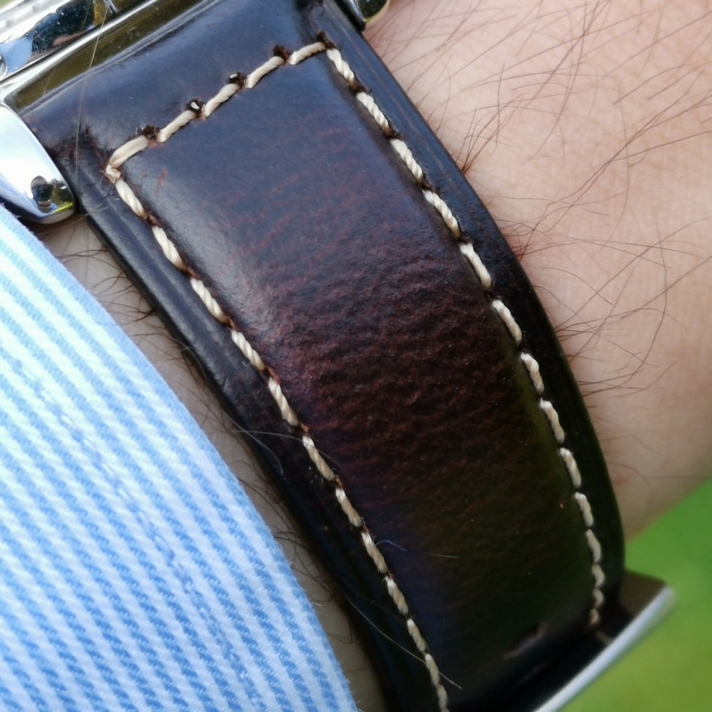 Wrist shot of the Berlin brown full grain leather apple watch strap. Apple Watch Series 3, 4, 5, 6, 7, 8, 9, SE, Ultra.