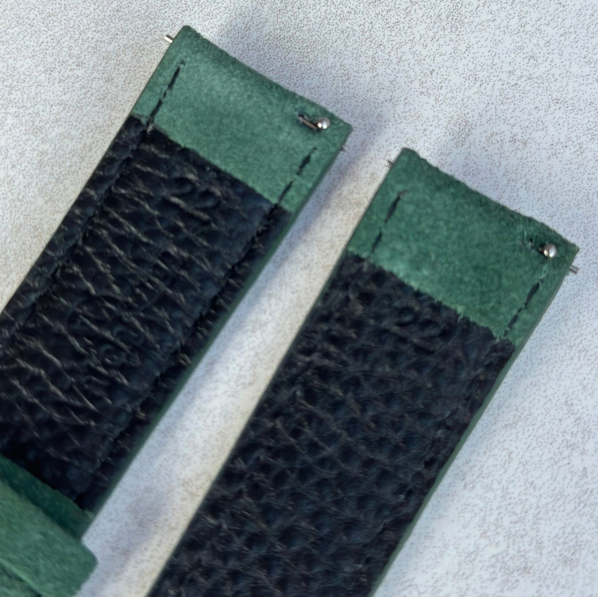 Quick release pins on the Paris hunter green suede watch strap. Watch And Strap.